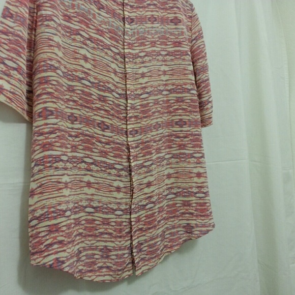 Antonio Melani | 100% silk top button back size L - Picture 4 of 7